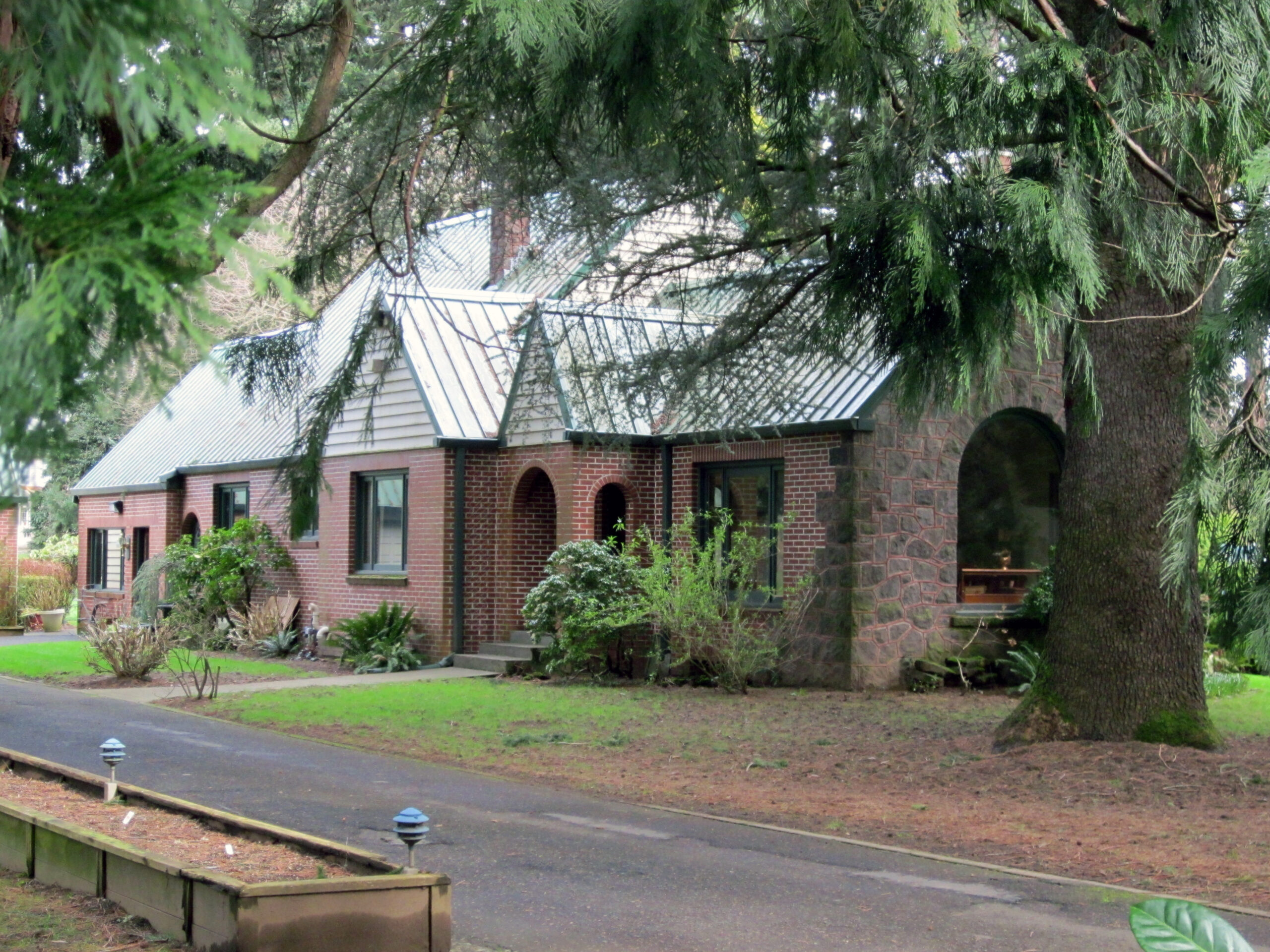 Historic Brick Home on SE River Drive