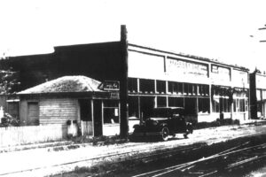 1938 Photo - Oak Grove; Cranston Mach. looking south