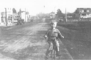 Oak Ave. looking E from Lee; 1919-1920 Harvey Knott; court Kevin Knott