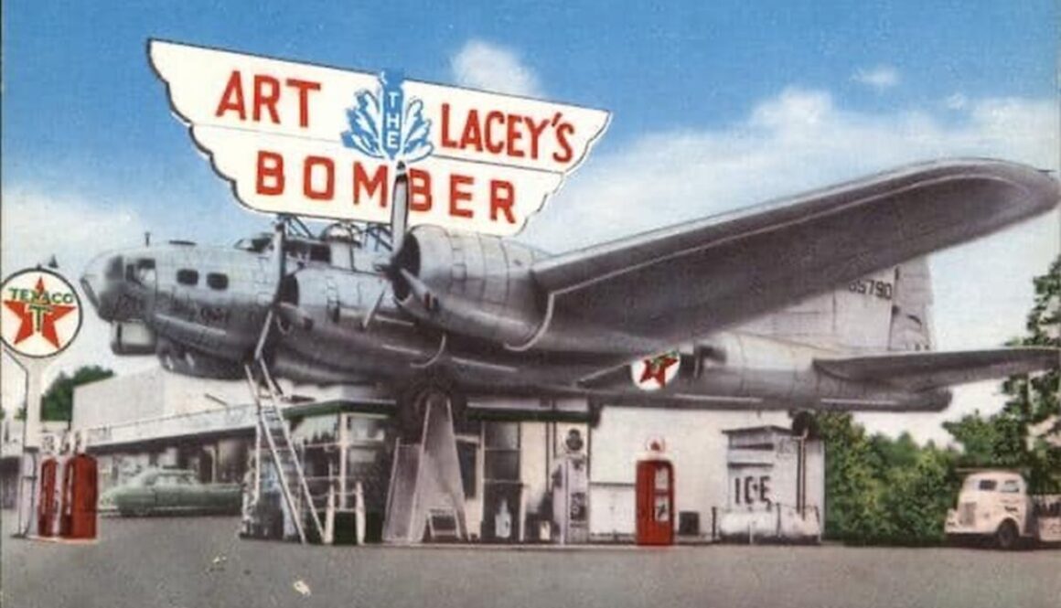 13735 11 The Bomber