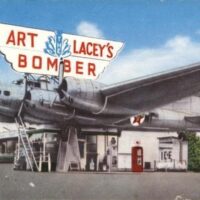 13735 11 The Bomber